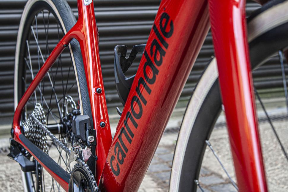 2025 Cannondale Synapse Carbon 4 paint detail.jpg