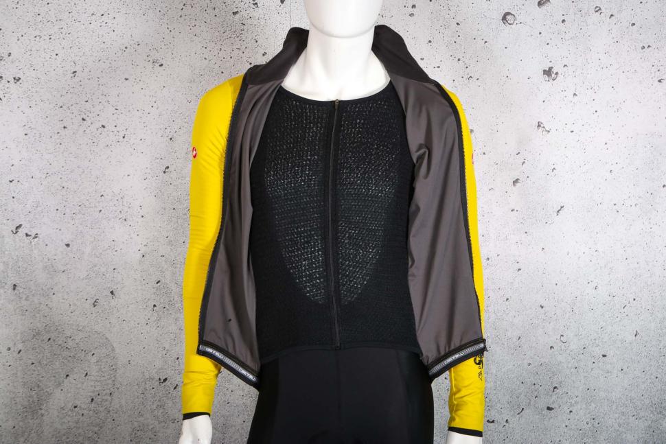 2025 Castelli Alpha 150 jacket - lining.jpg