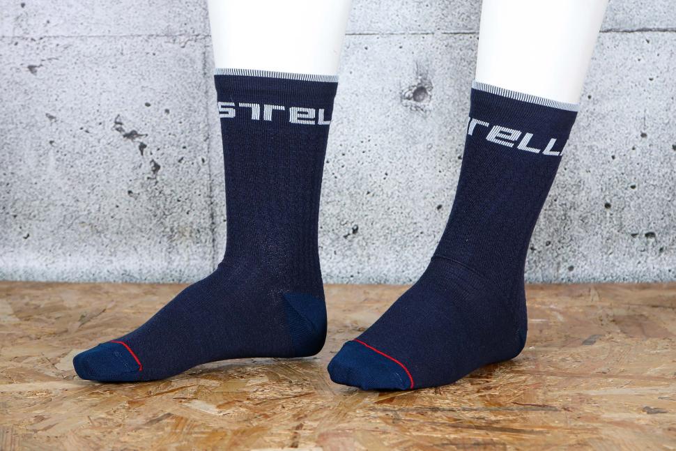 2025 Castelli Distanza 20 socks.jpg