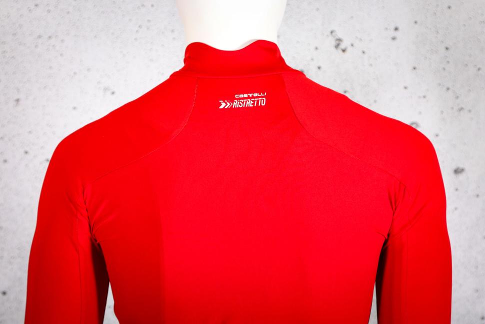 2025 Castelli DODICI long sleeved jacket - shoulders.jpg