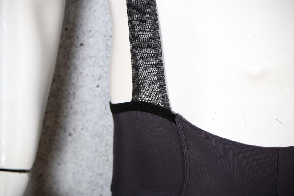 2025 Castelli Espresso Bib Tights - strap detail.jpg