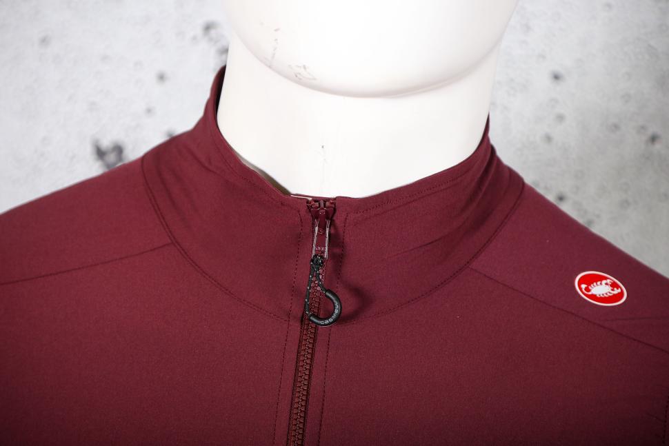 2025 Castelli Espresso Vest - collar.jpg
