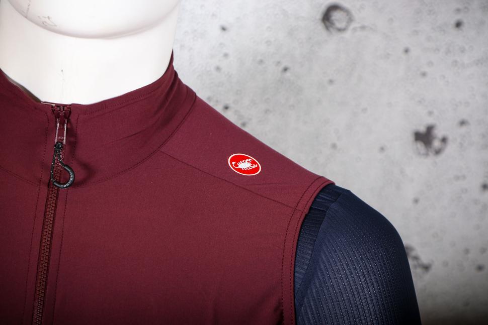 2025 Castelli Espresso Vest - logo.jpg