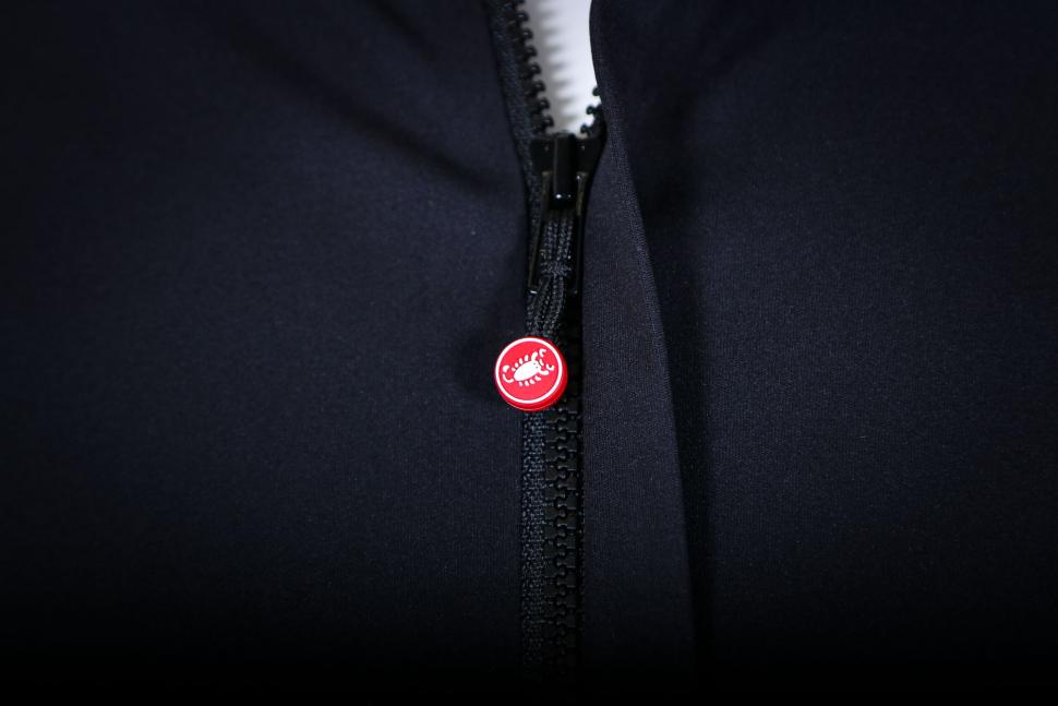 2025 Castelli Perfetto RoS 3 Jacket - zip.jpg