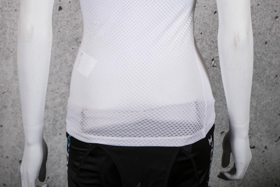 2025 Castelli Pro Mesh Women's Sleeveless Base Layer - hem back.jpg