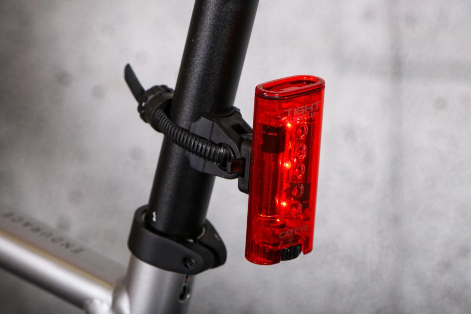 2025 Cateye Tight Kinetic Rear Light - 2.jpg