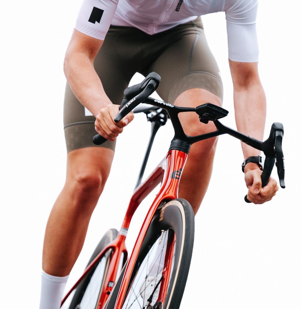 2025 Cervelo S5 front end action