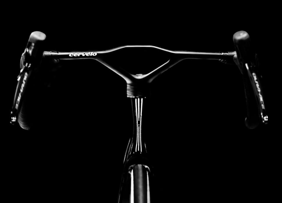2025 Cervelo S5 HB19 cockpit from ahead