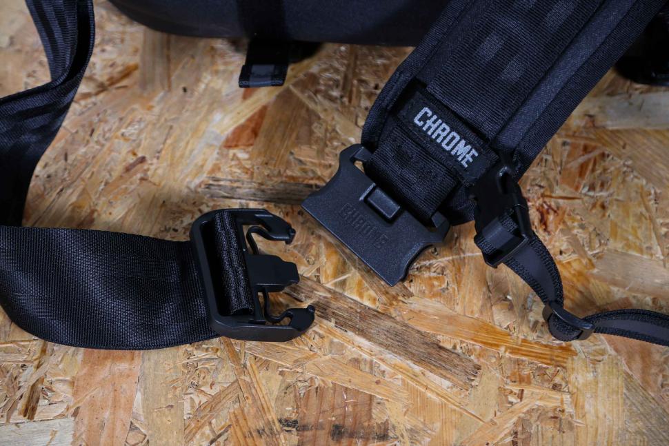 2025 Chrome Kadet WP Sling - straps 3.jpg