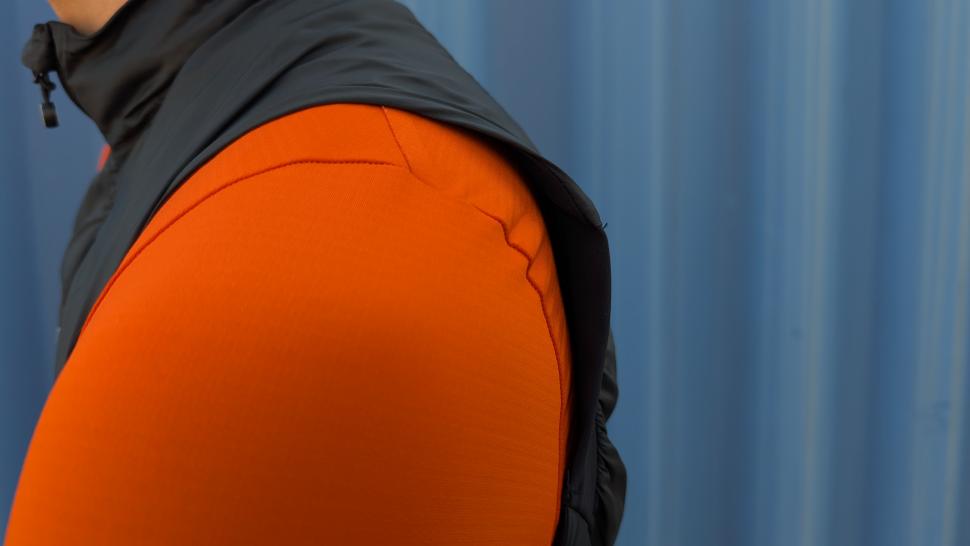 2025 Ciovita Apex Polartec Adventure Gilet Shoulder Fit.jpg