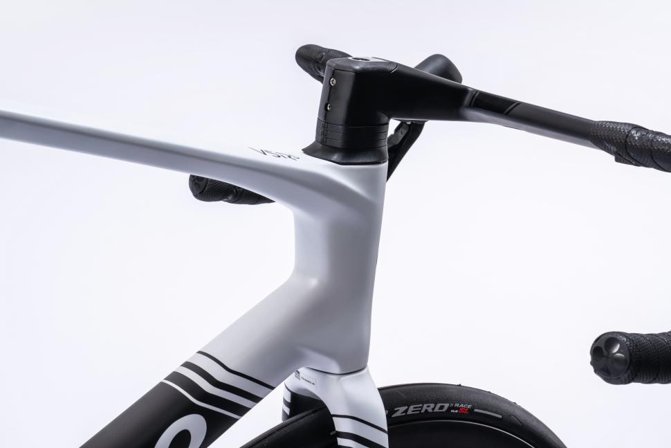 2025 Colnago V5Rs studio head tube