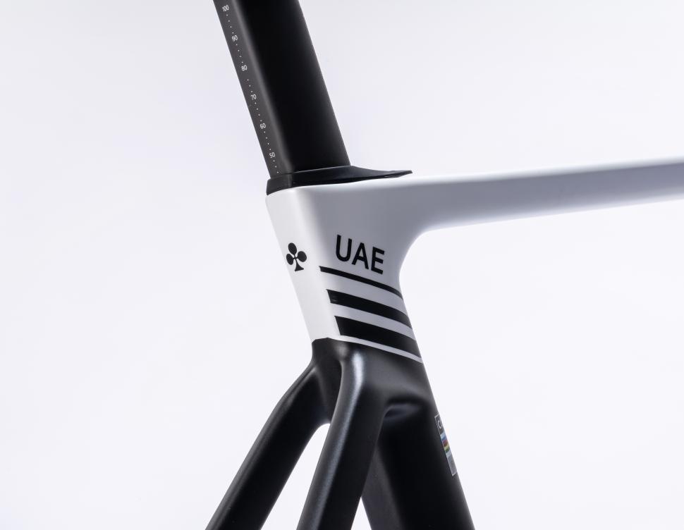 2025 Colnago V5Rs studio seat tube seat post