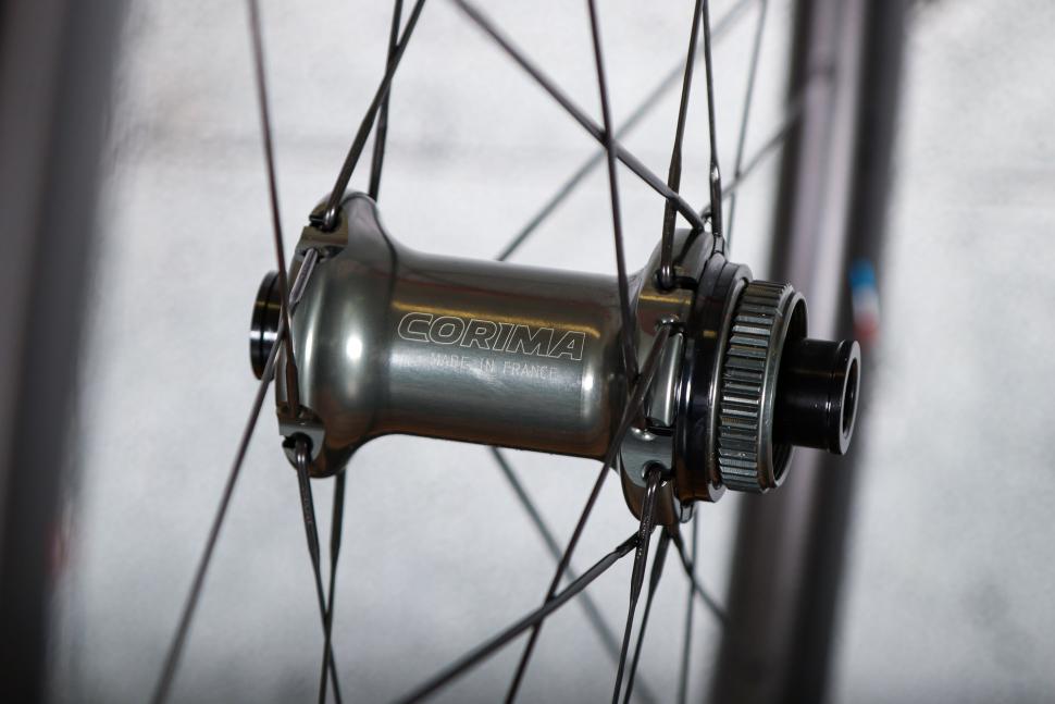 2025 Corima 45R wheelset - front hub 1.jpg