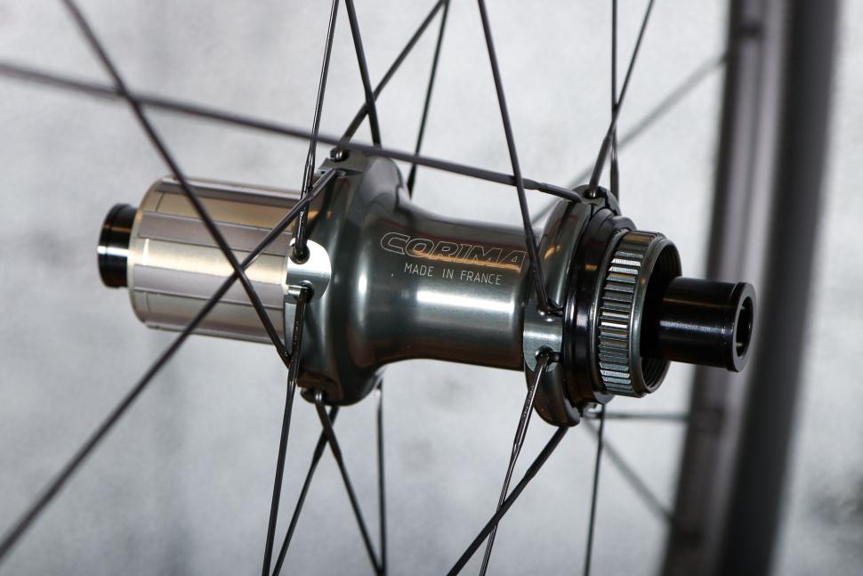 2025 Corima 45R wheelset - rear hub 1.jpg
