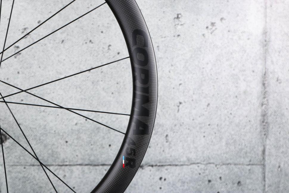 2025 Corima 45R wheelset - rim detail 1.jpg