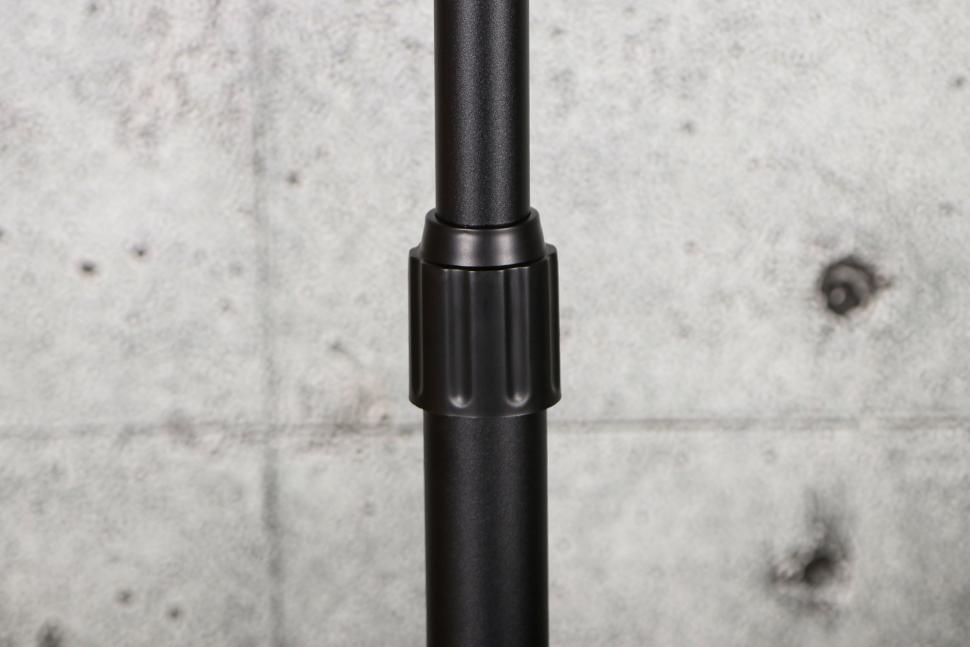 2025 CYCPLUS High-Power Smart Fitness Fan - height adjustment.jpg