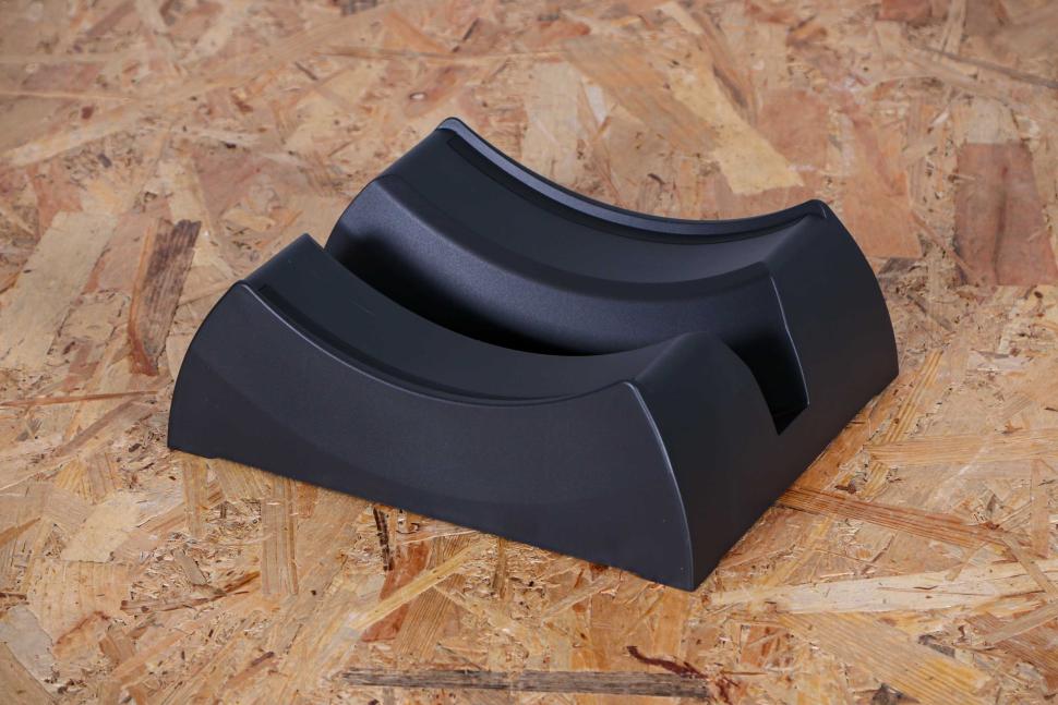 2025 CYCPLUS High-Power Smart Fitness Fan - stand and riser block.jpg