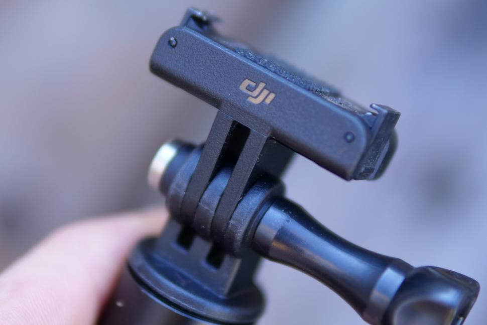 2025 DJI Osmo Action 5 Pro - magnetic mount.jpg