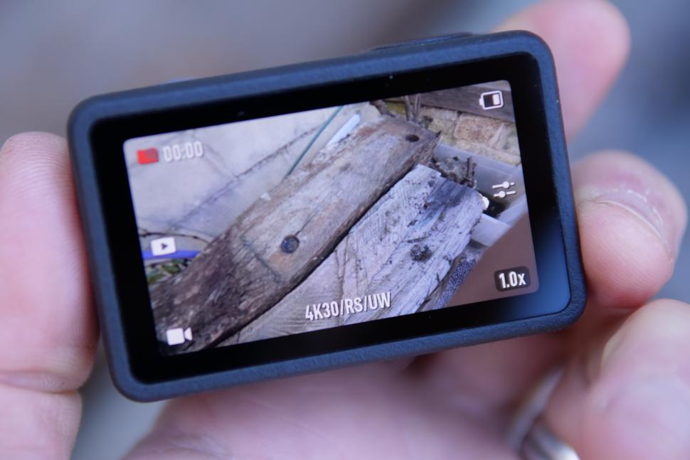 2025 DJI Osmo Action 5 Pro - rear screen.jpg