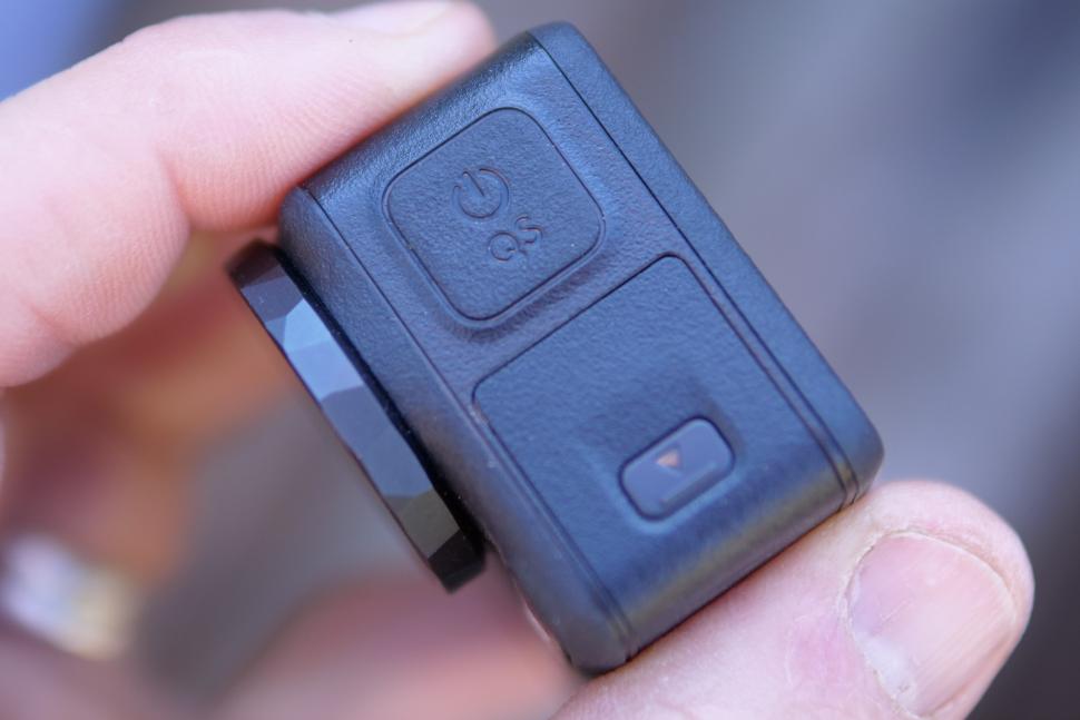 2025 DJI Osmo Action 5 Pro - side button.jpg