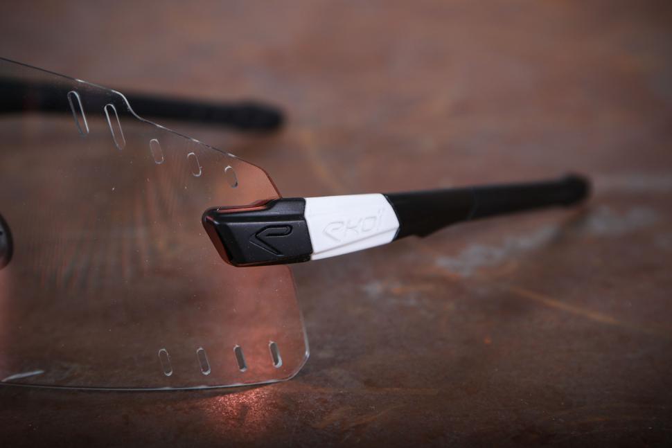 2025 Ekoi LUMEN glasses - arm logo.jpg