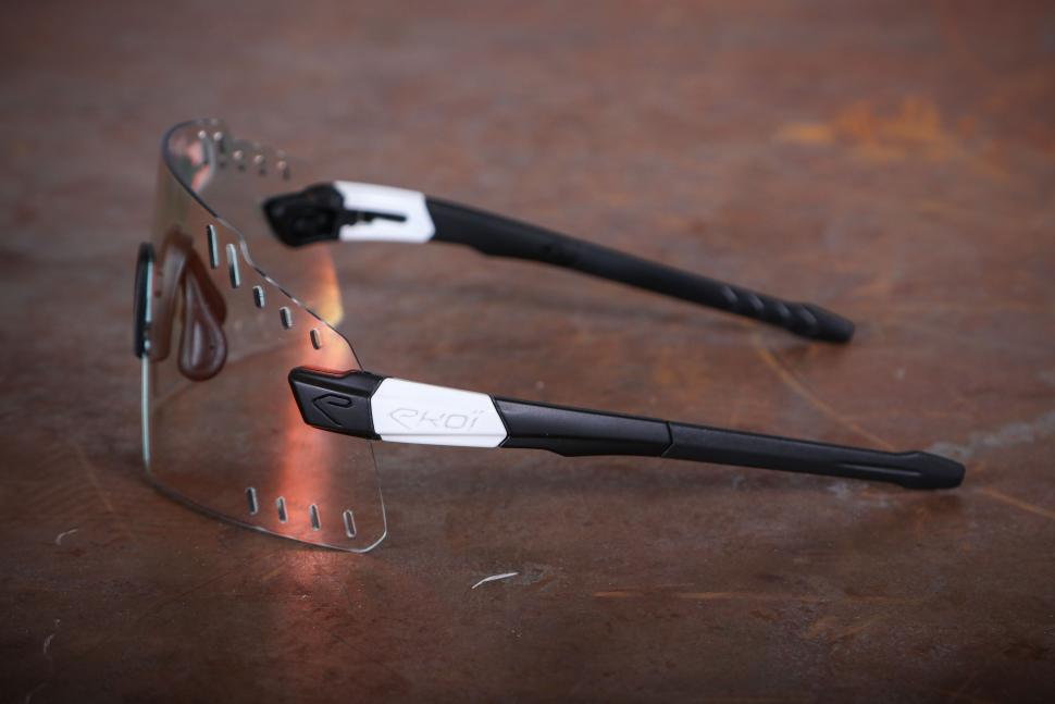 2025 Ekoi LUMEN glasses - arm.jpg