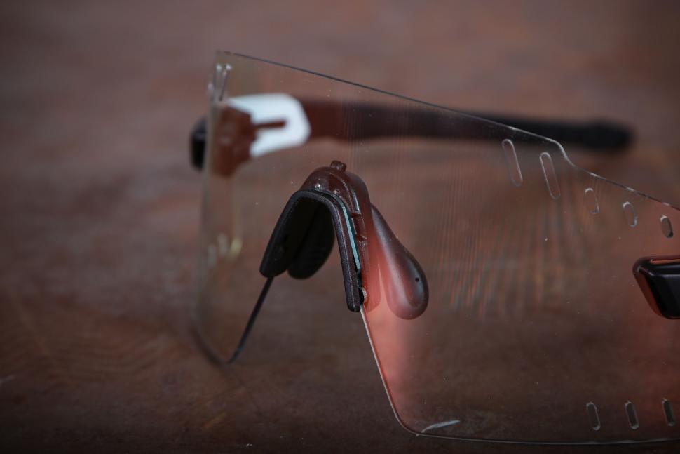 2025 Ekoi LUMEN glasses - nose.jpg