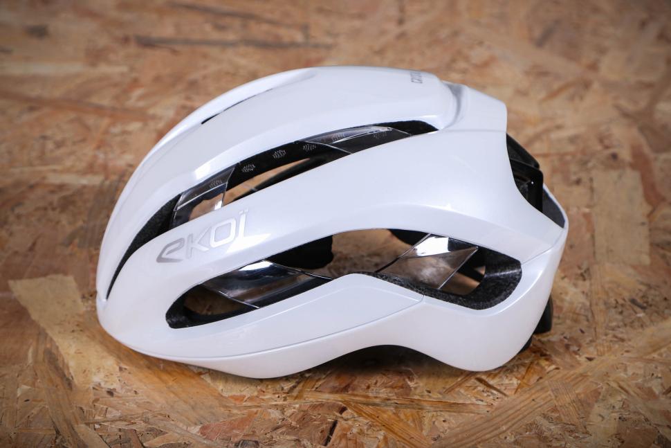 2025 Ekoi Perf CRYSTAL White Helmet - side.jpg