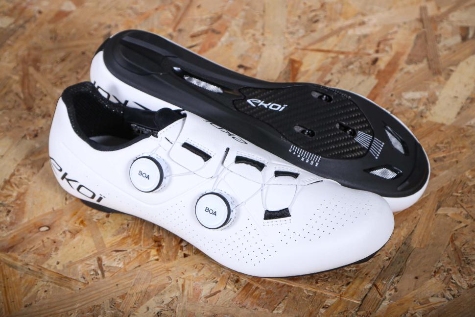 2025 Ekoi Perf R4 Road shoes - 2.jpg