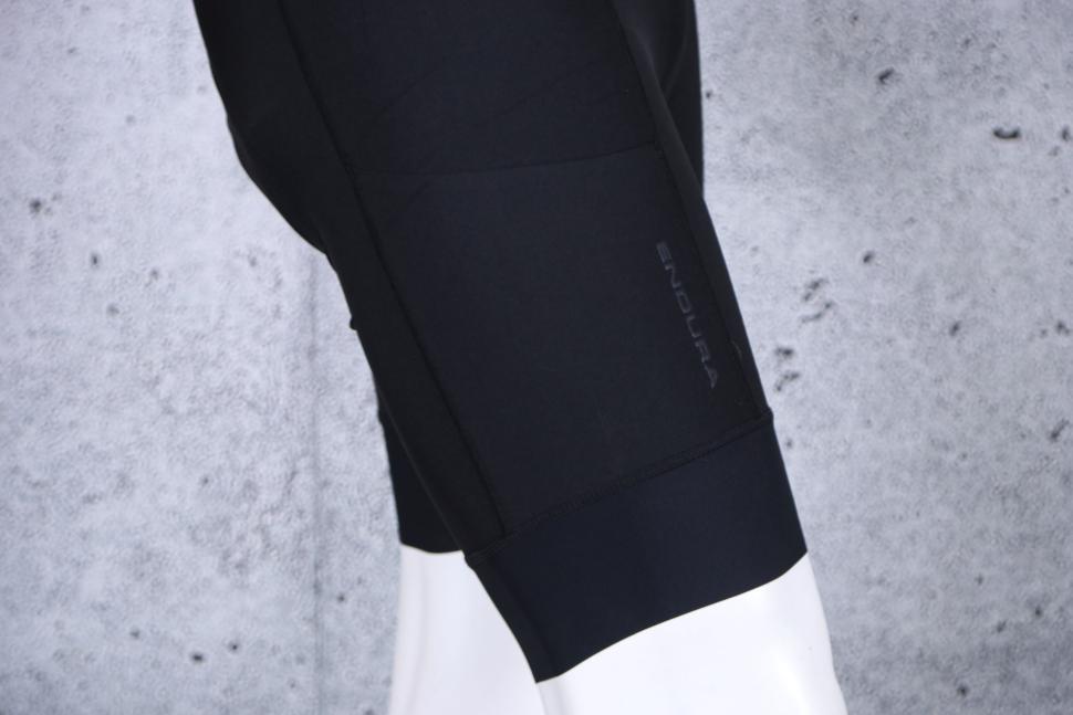 2025 Endura Loop Bibshorts - leg.jpg