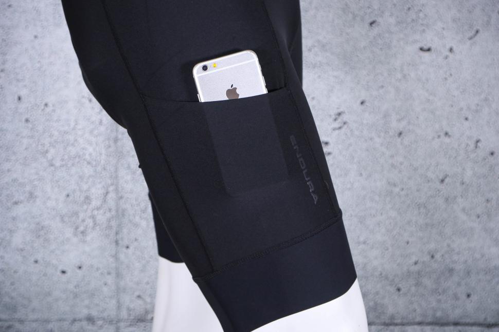 2025 Endura Loop Bibshorts - pocket.jpg