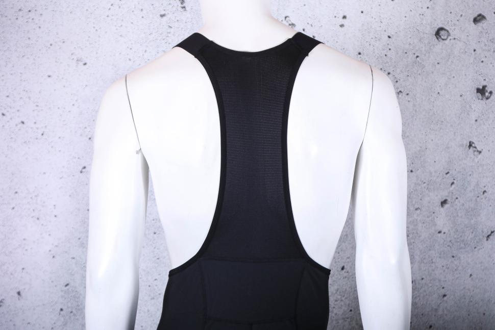 2025 Endura Loop Bibshorts - straps back.jpg