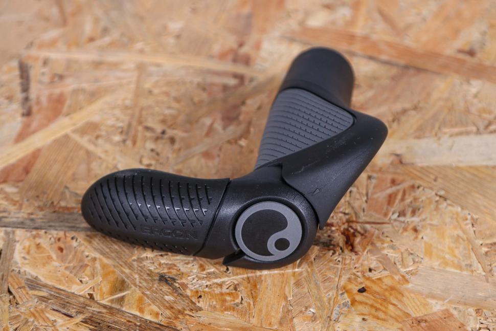2025 Ergon GP3 Evo grips - bar end.jpg