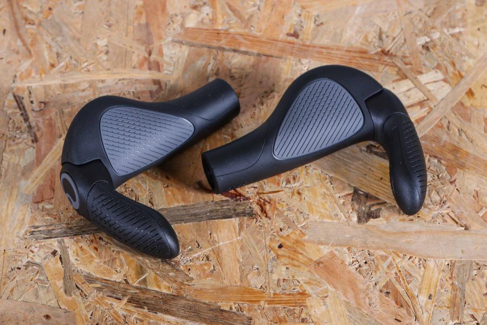 2025 Ergon GP3 Evo grips - pair.jpg