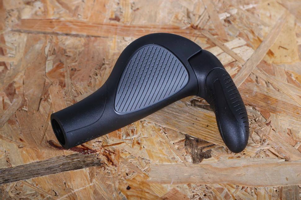 2025 Ergon GP3 Evo grips - underside.jpg