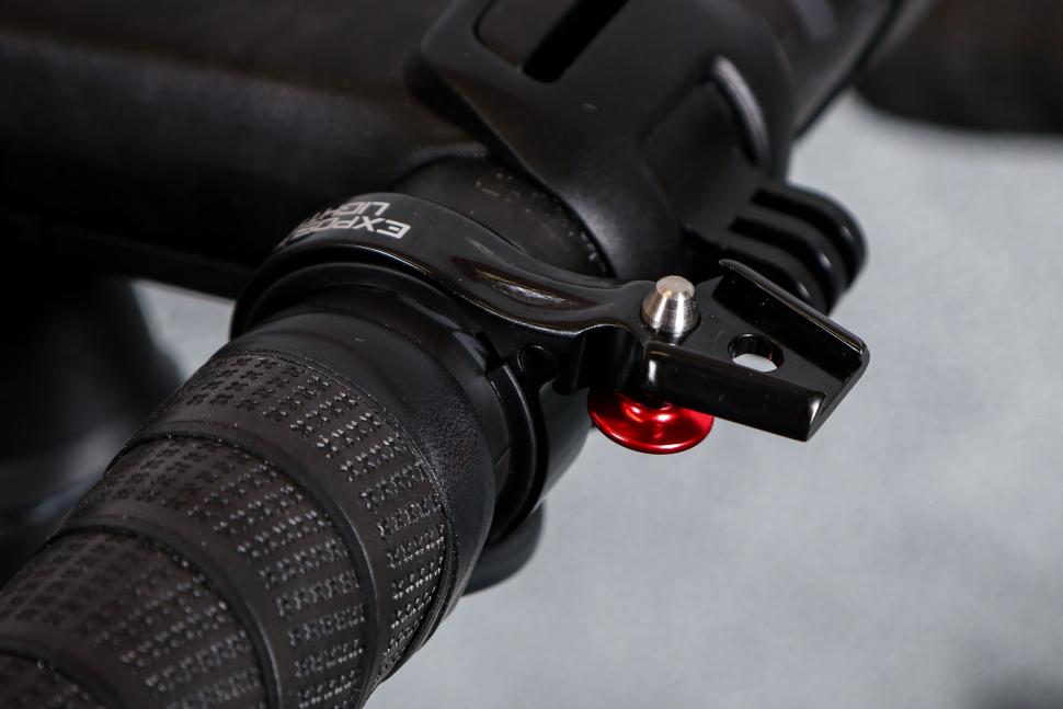 2025 Exposure Strada MK12 RS AKTIV - mount.jpg