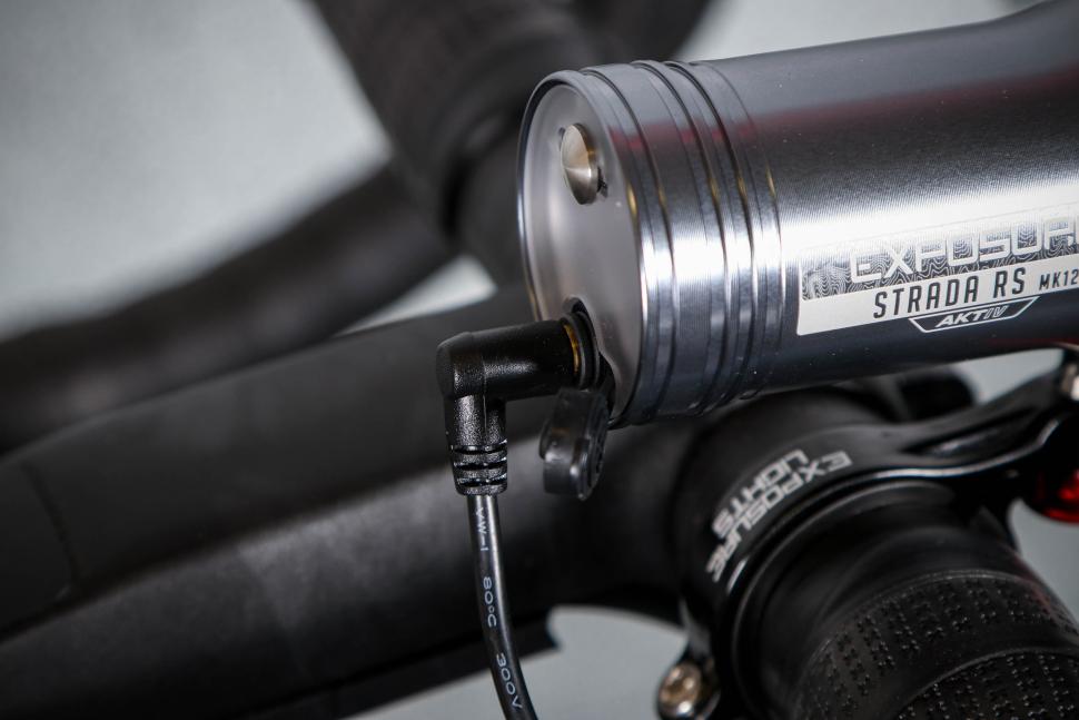 2025 Exposure Strada MK12 RS AKTIV - remote port.jpg