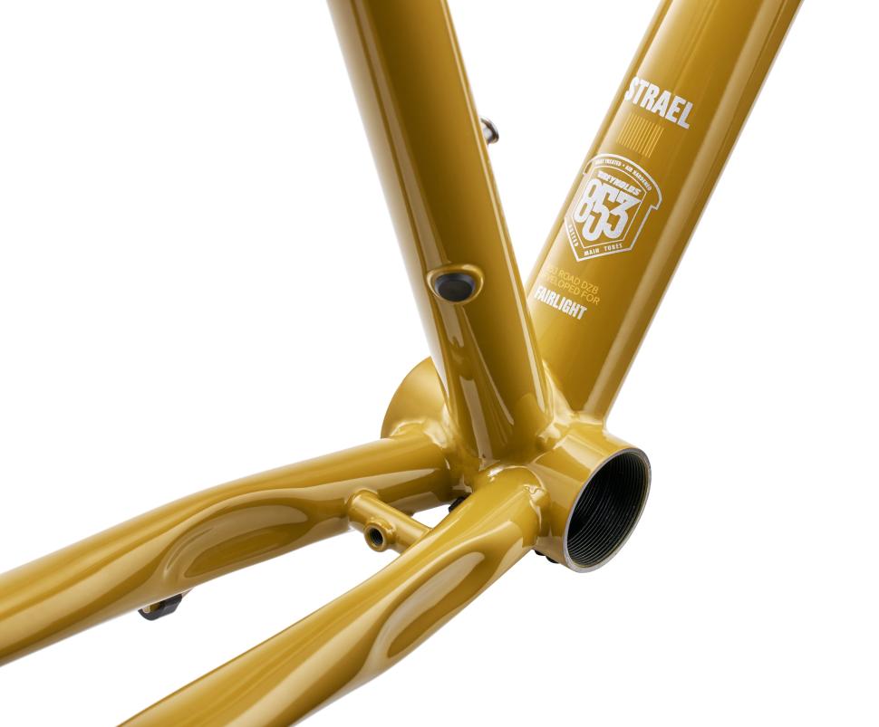 2025 Fairlight Strael 4.0 bottom bracket - 1 (1).jpeg