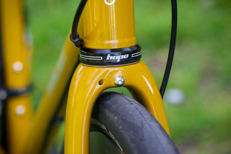 2025 Fairlight Strael 4.0 - fork clearance.jpg
