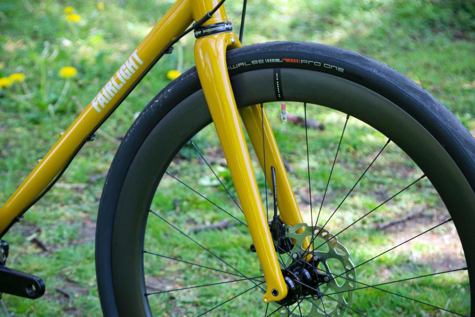 2025 Fairlight Strael 4.0 - fork.jpg