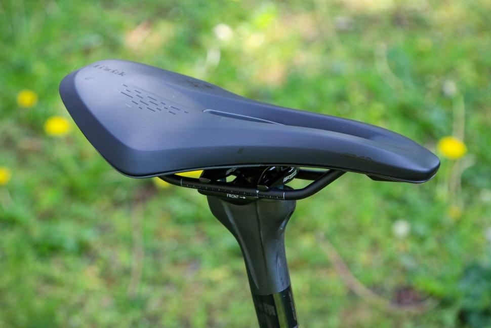 2025 Fairlight Strael 4.0 - saddle.jpg
