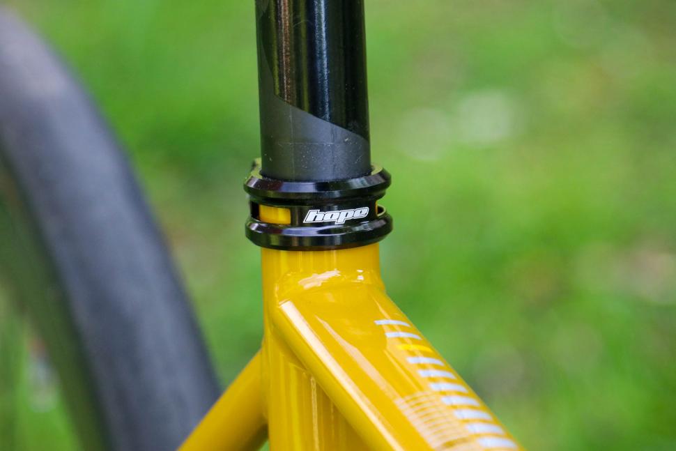 2025 Fairlight Strael 4.0 - seat post collar.jpg