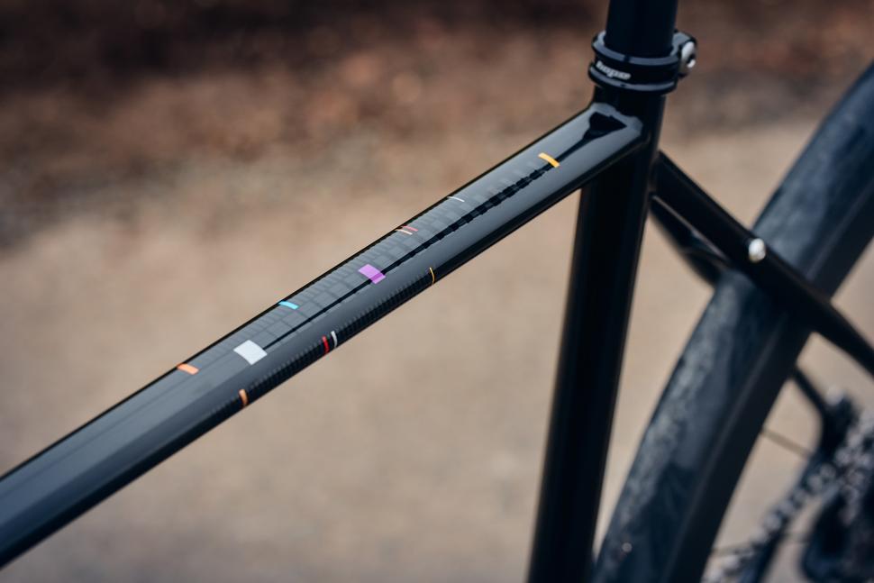 2025 Fairlight Strael 4.0 top tube - 1.jpeg