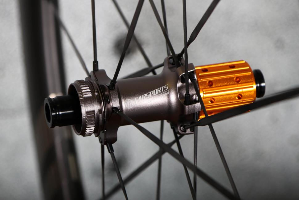 2025 Farsports 2025 New EVO S Series wheelset - rear hub 2.jpg