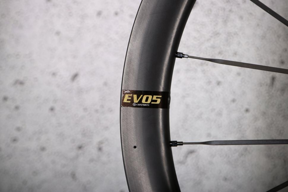 2025 Farsports 2025 New EVO S Series wheelset - rim detail 2.jpg