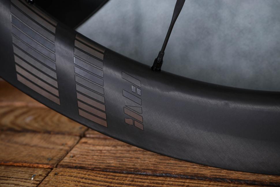 2025 Farsports 2025 New EVO S Series wheelset - rim detail 3.jpg