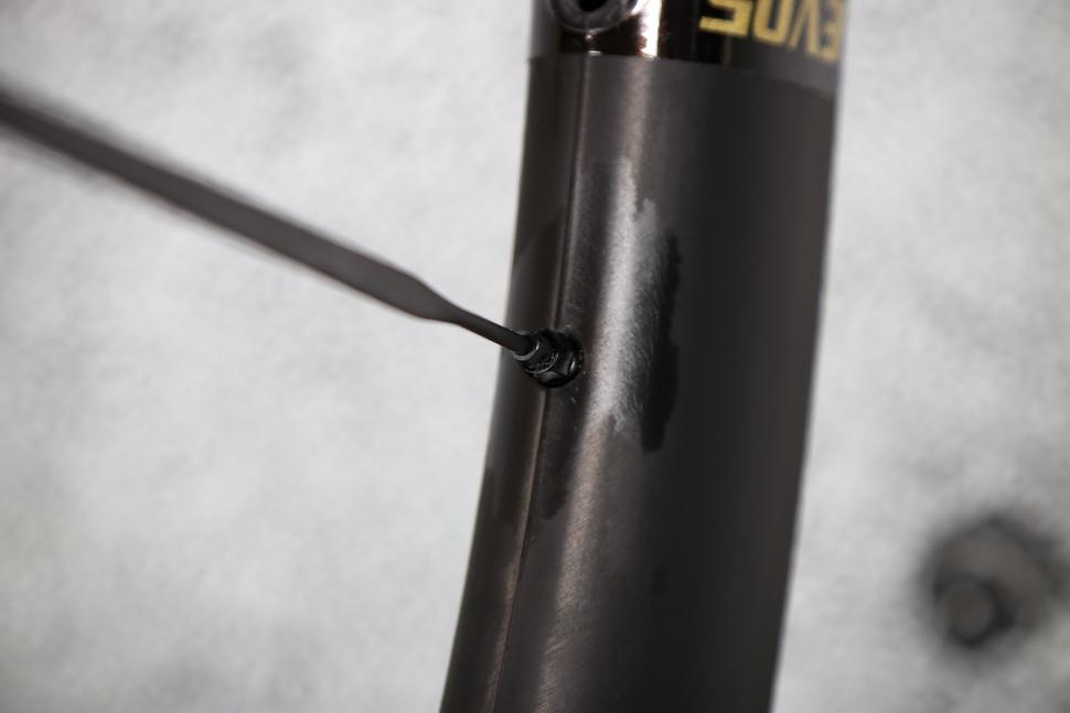 2025 Farsports 2025 New EVO S Series wheelset - spoke niple 2.jpg