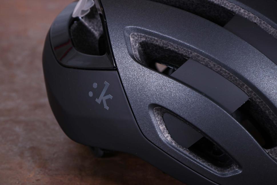 2025 Fizik Kudo helmet - logo detail.jpg
