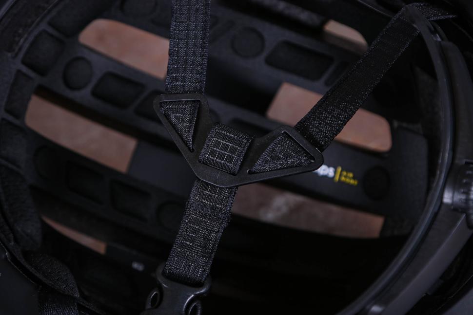 2025 Fizik Kudo helmet - strap detail.jpg