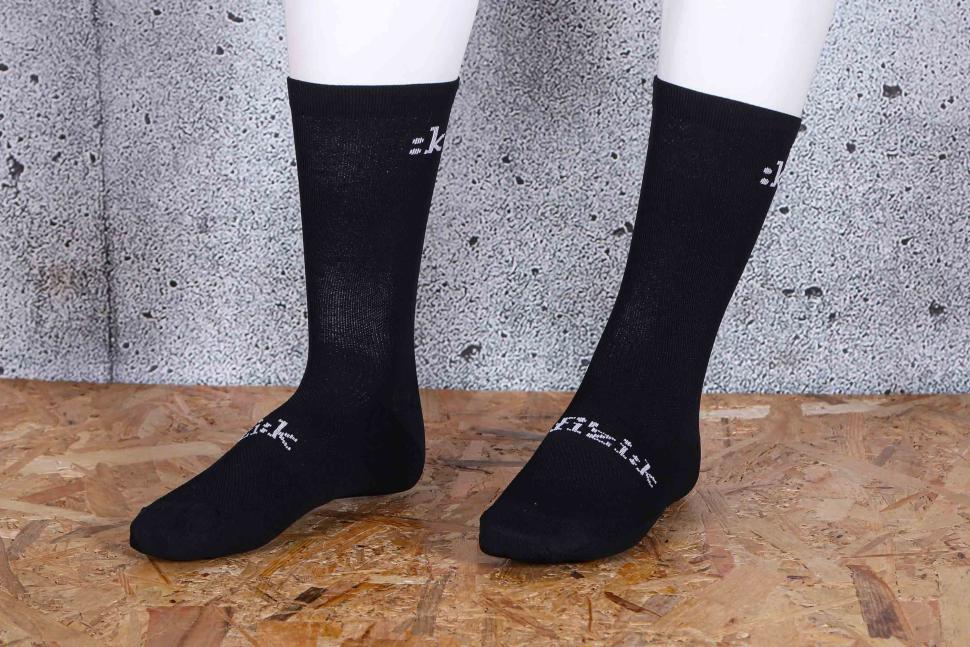 2025 Fizik Performance cycling socks - 1.jpg